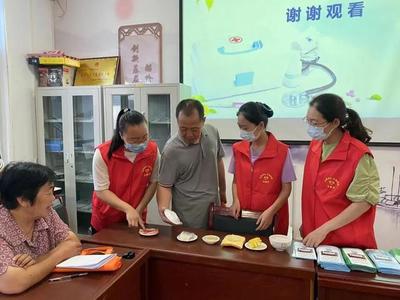 進社區(qū)送健康 服務群眾零距離--新絳縣人民醫(yī)院黨支部走進順城街社區(qū)開展系列專項活動