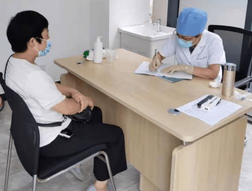 職工身邊的健康服務點來了，松江園區打造便捷健康咨詢服務